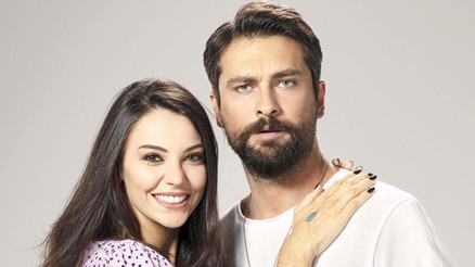 Onur Tuna ile başrolü paylaşan Tuvana Türkay kimdir