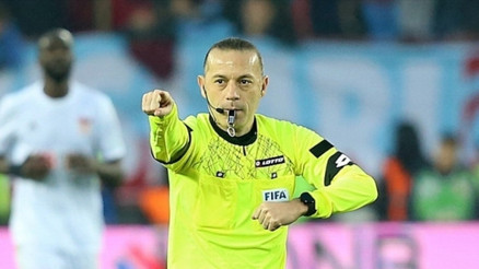 UEFAdan Cüneyt Çakıra kritik görev EURO 2020 yolunda...