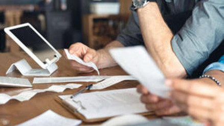 Bankalarla görüşmeler ve alacak davalarımız sürüyor