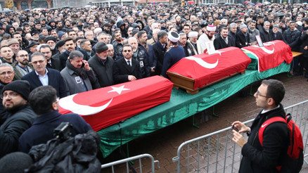 Hanau kurbanlarına son görev