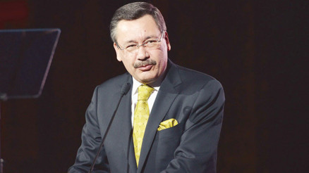 Gökçek’e FETÖ’den suç duyurusu