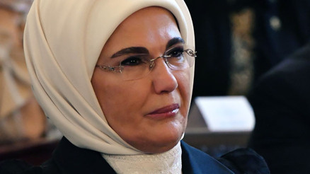 Emine Erdoğan, Milli Egemenliğin 100. Yılında Türk Kadını Özel Oturumuna katıldı Emine Erdoğan, Milli Egemenliğin 100. Yılında Türk Kadını Özel Oturumuna katıldı