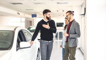 Otomotivin kalbi yeniden atmaya başladı, bayilerde araç sıkıntısı var. Otomotivin kalbi yeniden atmaya başladı, bayilerde araç sıkıntısı var.