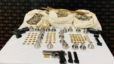 İzmir merkezli 3 ilde sahte euro operasyonu