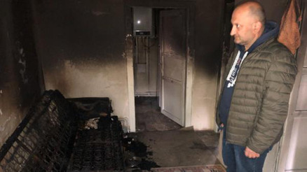 Elektrik kesilince mum yakan yaşlı çift, çıkan yangında öldü Elektrik kesilince mum yakan yaşlı çift, çıkan yangında öldü