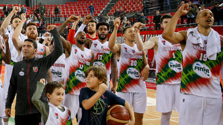 Pınar Karşıyaka adını yarı finale yazdırdı