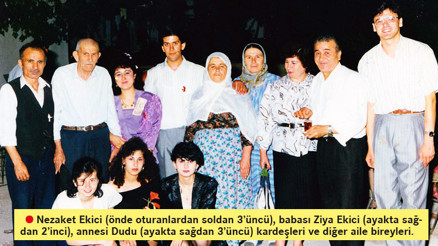 Babasını şiirleriyle yaşatıyor