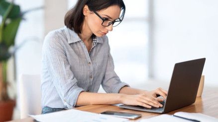 Evden çalışan işletmelerde veri güvenliğinin 10 püf noktası Evden çalışan işletmelerde veri güvenliğinin 10 püf noktası