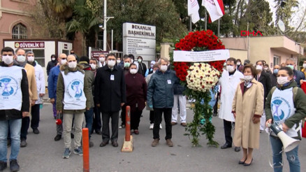 Prof. Dr. Cemil Taşçıoğlu Çapa Tıp Fakültesi önünde anıldı