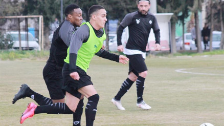 Altayda Hakan Demirci kulübeden çıkamadı