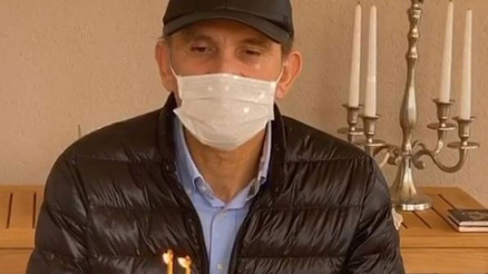Karantinadaki Rüştü Reçbere doğum günü sürprizi