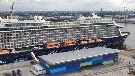 Almanya’da limanda bekleyen lüks gemide koronavirüs tespit edildi