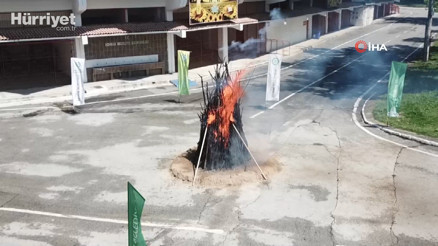 Korona virüs, bin 400 yıllık ateşin yanmasına mani olamadı