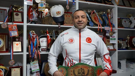 Halis Avşar: Başarı için sevgi, saygı ve disiplin çok önemli