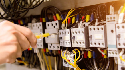 Elektrikler ne zaman gelecek AYEDAŞ ve BEDAŞ ilçelere göre planlı elektrik kesintileri