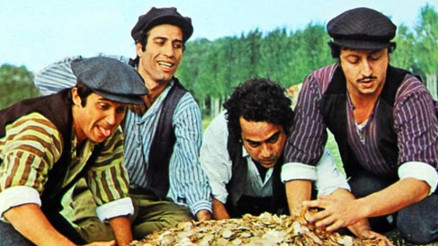 Yeşilçamın renkli dünyası yeniden evlere konuk oluyor