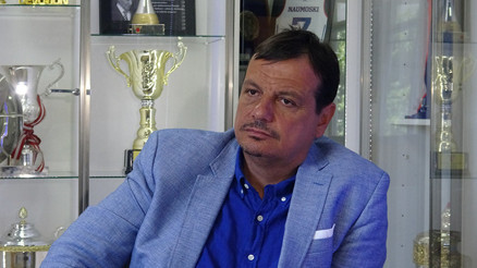 Ergin Ataman’dan gençlere eğitim ve spor ile ilgili mesajlar