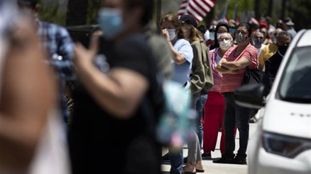 ABDnin en kalabalık eyaletinde ekonomiye dönüş hızlanıyor