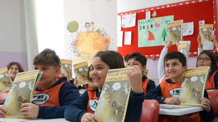Çocuklar için zenginleştirilen arilarvarsa.org sitesi yepyeni oyun ve içeriklerle yayında