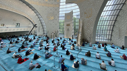 Haftalar sonra İlk cuma Haftalar sonra İlk cuma