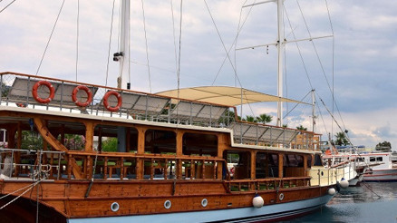 Sakin Şehirdeki tur teknelerinde koronavirüs sonrasına hazırlık