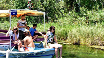 Doğal akvaryum Kadın Azmağında tekne turu