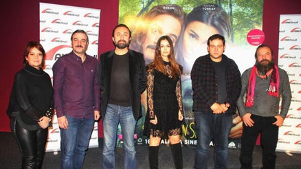 Sen Sağ Ben Selamet oyuncuları kimler Sen Sağ Ben Selamet filmi oyuncu kadrosu ve konusu