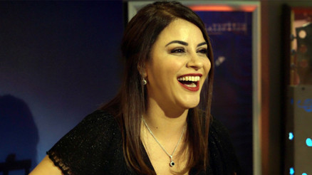 Zara’dan Çince şarkı performansı...