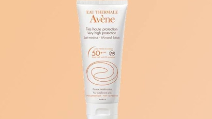 %100 mineralli Avene 50 faktörlü krem