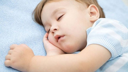 Gece öksürüyor ve horluyor mu