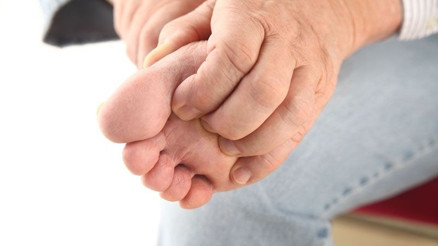 Ayak mantarı neden olur, nasıl geçer