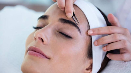 Kalın kaş trendi bir süre daha bizimle Kalın kaş trendi bir süre daha bizimle