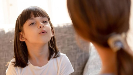 Kekemelikte erken teşhis ve tedavi oldukça önemli
