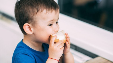 Çikolata ve peynir çocuklarda migren yapabilir