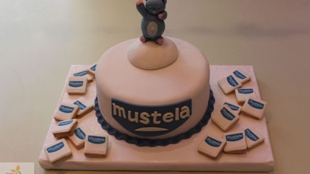 Mustela, blogger annelerle buluştu