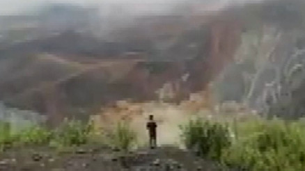 Myanmarda yeşim taşı çıkarılan bir madende meydana gelen toprak kaymasında 113 madenci öldü Myanmarda yeşim taşı çıkarılan bir madende meydana gelen toprak kaymasında 113 madenci öldü