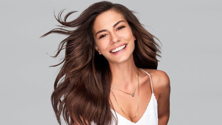 Demet Özdemir kimdir İşte Demet Özdemirin hayatı ve biyografisi...