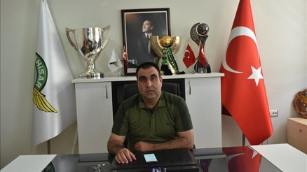 Akhisarspor’da maaş polemiği Süper Lig’e çıktıktan sonra konuşacağız...
