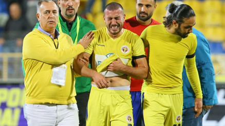 Menemensporda Mustafa Çeçenoğlu gitti