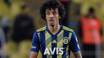 Lyon Sportif Direktörü Juninho bizzat Fenerbahçeli Luiz Gustavoyu istedi
