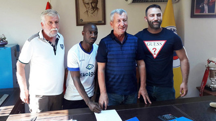 Menemenspor, Bernard Bulbwa ile anlaştı