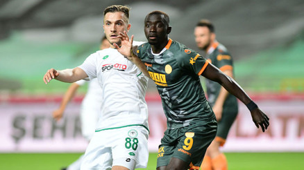 Son Dakika | Konyada 2-0dan dönen Alanyaspor Galatasarayı geride bıraktı