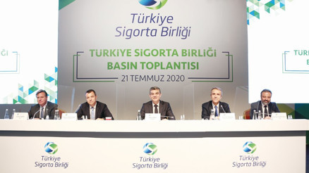 Salgında ekonomiye 400 milyon lira katkı Salgında ekonomiye 400 milyon lira katkı