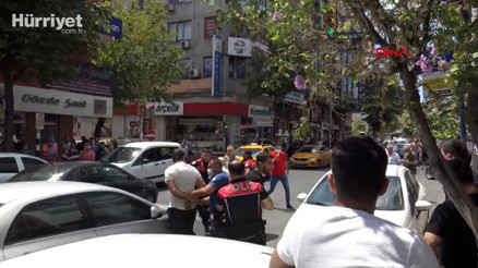 Güzellik merkezleri arasında müşteri kapma kavgası sokağa taştı Güzellik merkezleri arasında müşteri kapma kavgası sokağa taştı