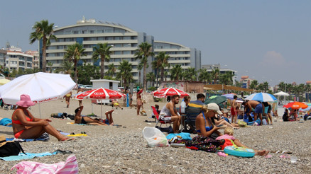 Turizmin başkenti Antalyada bayram hareketliliği başladı
