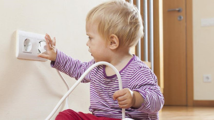 Salgında çocukların ev kazaları arttı