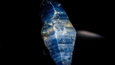 Safir Taşı Nedir, Nerelerde Ve Nasıl Bulunur Safir Taşı Nasıl Anlaşılır Özellikleri Ve Faydaları Safir Taşı Nedir, Nerelerde Ve Nasıl Bulunur Safir Taşı Nasıl Anlaşılır Özellikleri Ve Faydaları