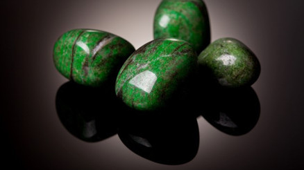 Yeşim Taşı Nedir, Nerelerde Ve Nasıl Bulunur Yeşim Taşı Nasıl Anlaşılır Özellikleri Ve Faydaları Yeşim Taşı Nedir, Nerelerde Ve Nasıl Bulunur Yeşim Taşı Nasıl Anlaşılır Özellikleri Ve Faydaları