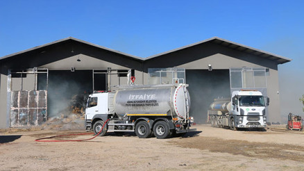 Adanada korkutan depo yangını