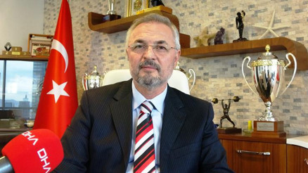 Halterde art arda istifalar